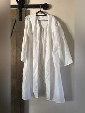 Jostens graduation gown